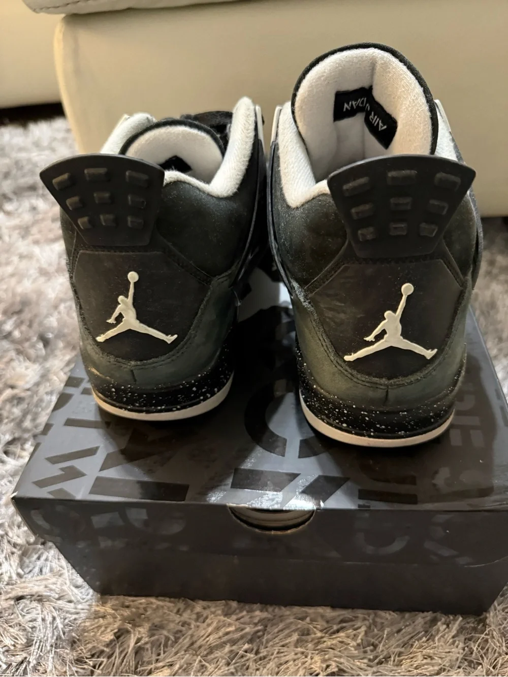 Air Jordan 4 Retro Sneakers FQ8138 002 Size 11